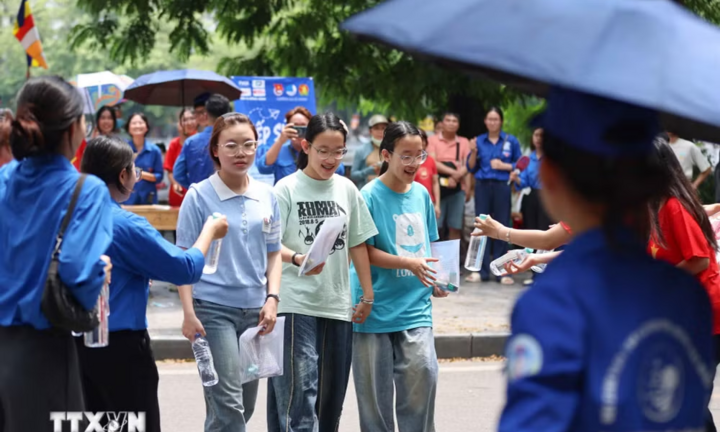 Trong thời đại AI, có nên xem lại vai trò của ngoại ngữ trong kỳ thi bắt buộc?