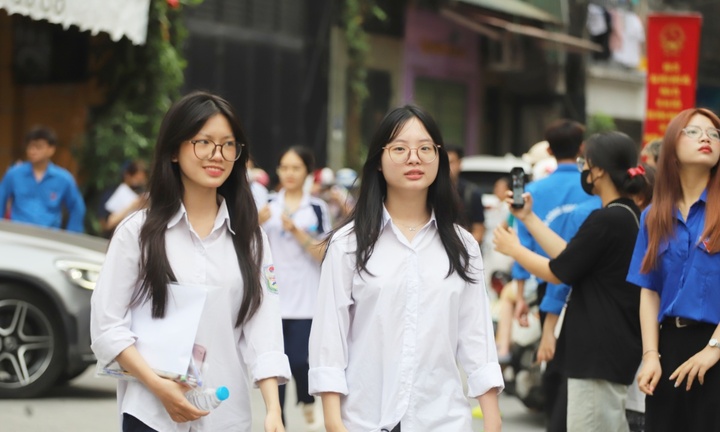 12 thí sinh bị đình chỉ sau buổi thi đầu tiên kỳ thi tốt nghiệp THPT 2026