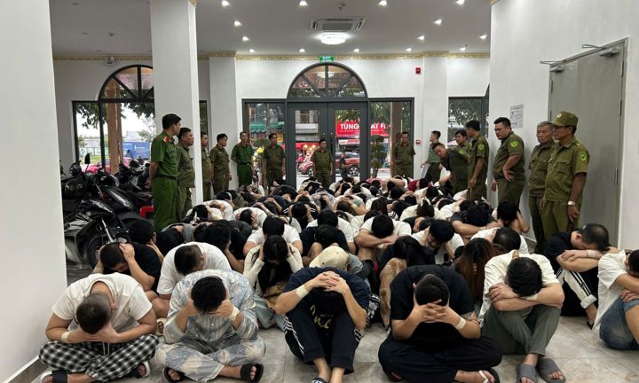Clip: Nghẹt thở cảnh công an đột kích 