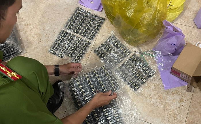 Khởi tố 5 đối tượng mua bán số lượng lớn thuốc lá điện tử chứa tinh dầu có chất ma túy loại etomidate