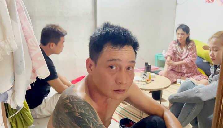 Bắt quả tang nhóm nam nữ tàng trữ, sử dụng trái phép chất ma túy