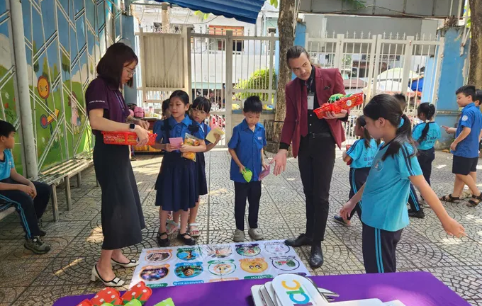TP.HCM: 246 trường học được tự tuyển giáo viên, hợp đồng giáo viên nước ngoài
