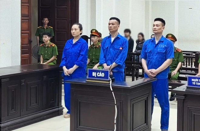 Bắt cóc người đàn ông nước ngoài đòi hơn 1,6 tỷ, 3 bị cáo lĩnh tổng 34 năm tù