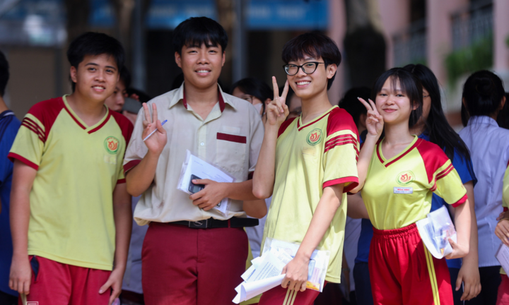 Tin vui: Hơn 30.000 sinh viên trúng tuyển năm 2026 sẽ nhận học bổng 37-55 triệu đồng/năm, điều kiện cụ thể thế nào?