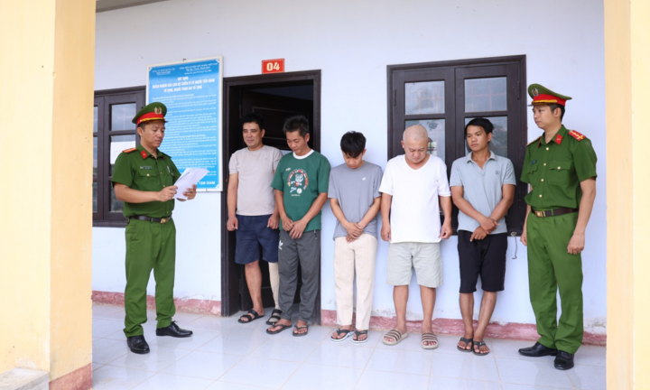 Triệt phá đường dây cá độ bóng đá liên tỉnh, giao dịch gần 400 tỷ đồng, tạm giữ 11 đối tượng