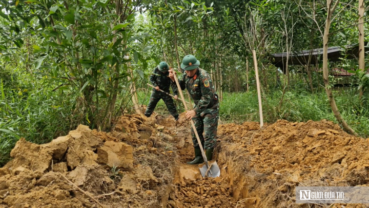 Bóc từng lớp đất tìm liệt sĩ còn nằm lại ở Câu Nhi