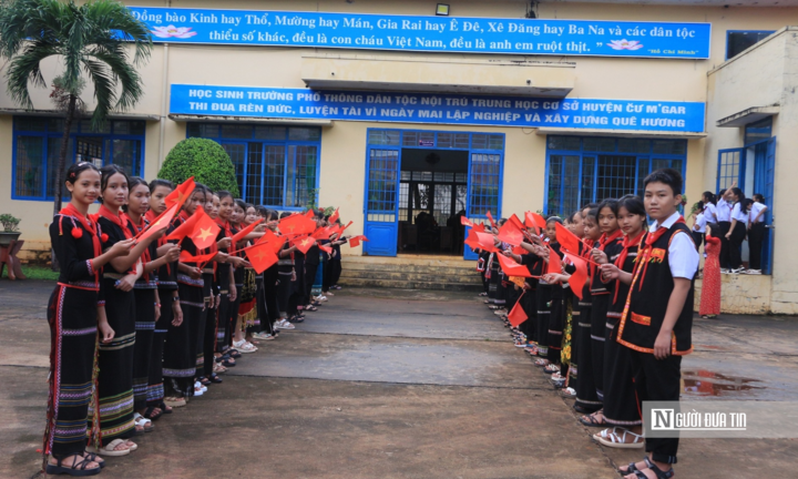 Đề xuất tuyển thẳng, cộng điểm ưu tiên, hỗ trợ tới 150% lương cơ sở cho người học dân tộc thiểu số rất ít người