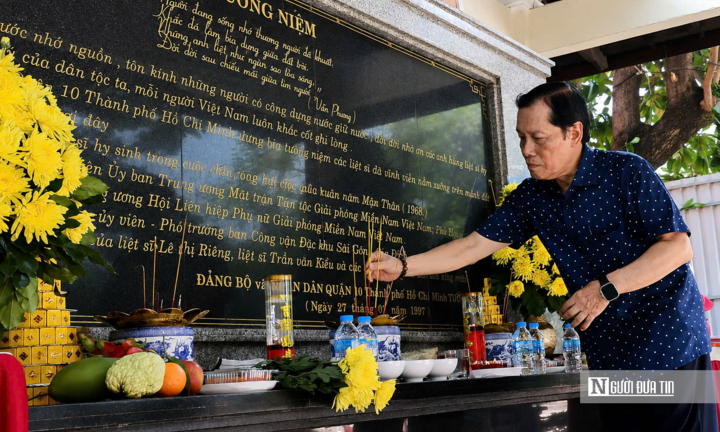 Tìm mẹ dưới công viên mang chính tên mẹ: Cuộc chờ đợi gần 60 năm của con trai Anh hùng Lê Thị Riêng