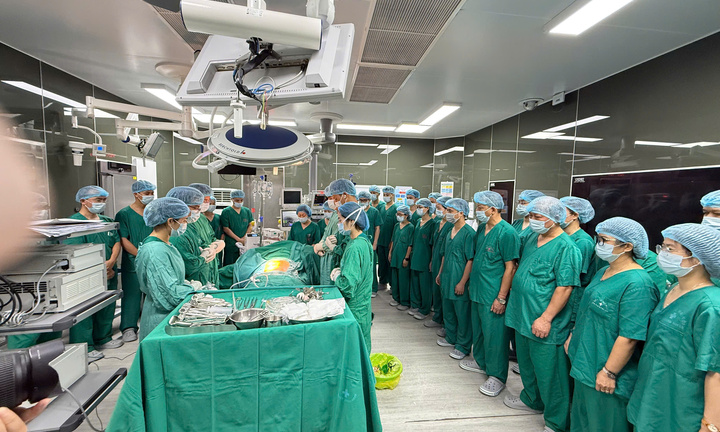Người đàn ông chết não hiến tạng, mang lại ánh sáng và sự sống cho 3 người