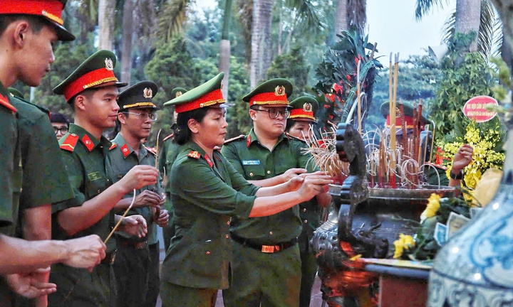 Cục Cảnh sát phòng, chống tội phạm về môi trường tổ chức các hoạt động tri ân nhân kỷ niệm 79 năm Ngày Thương binh - Liệt sĩ