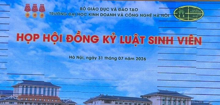 Đình chỉ học 2 sinh viên y khoa có phát ngôn thiếu chuẩn mực trên mạng xã hội
