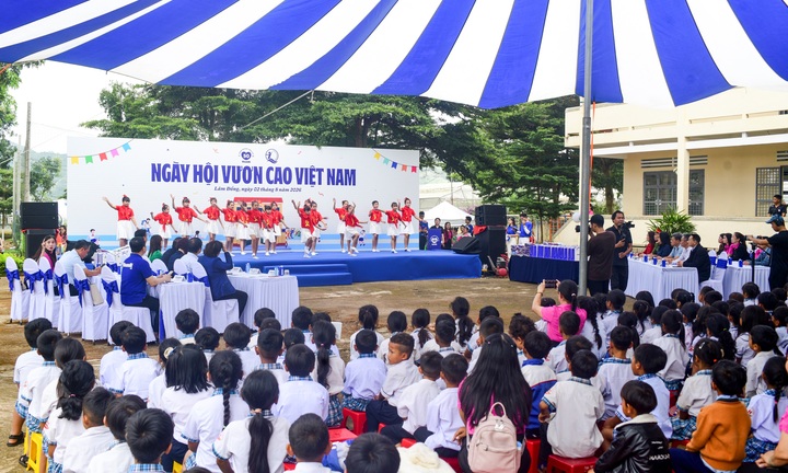 Vinamilk cùng Quỹ sữa vươn cao Việt Nam lan tỏa cơ hội và niềm tin cho trẻ em Lâm Đồng