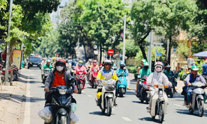 Miền Bắc nắng nóng gay gắt kéo dài, khi nào mới hạ nhiệt?