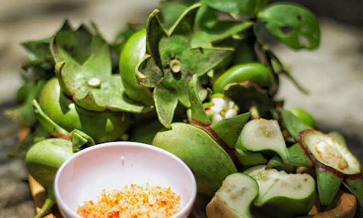 Kỳ lạ loại quả miền Tây: Xanh thì chát, chín lại thơm lừng, đem giã muối ớt ăn một lần là 