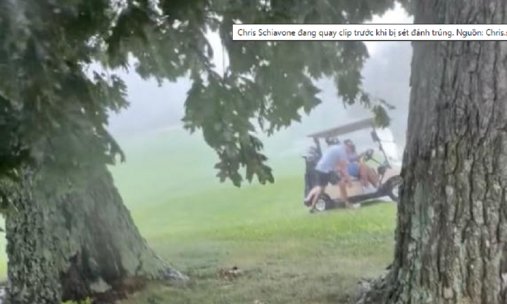 Clip: Tay golf đột ngột bị sét đánh trúng khi đứng trú mưa dưới gốc cây 