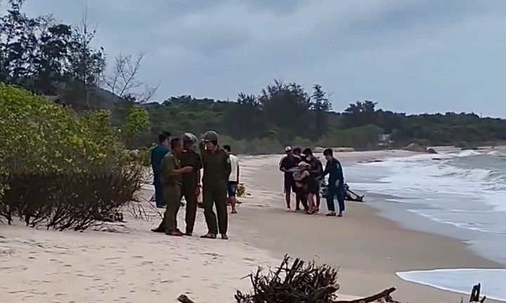 Bé trai 7 tuổi bị sóng cuốn mất tích ở TP.HCM, thi thể cách nơi gặp nạn 40km