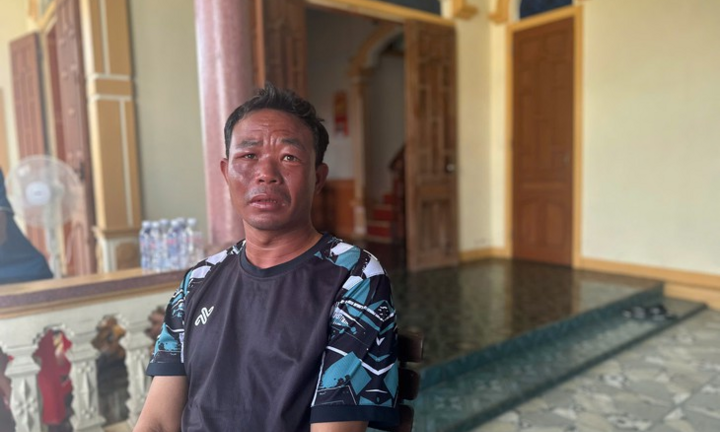 Người đàn ông may mắn thoát nạn sau 10 giờ  trôi dạt giữa biển: 