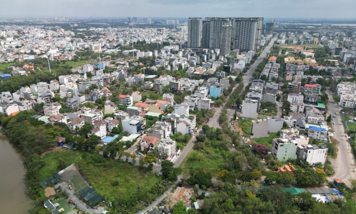 Bán nhà đất bằng giấy viết tay từ năm 2004, bên bán có bị phạt khi bên mua làm sổ đỏ?