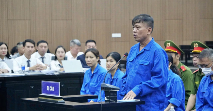 Cựu Thứ trưởng Nguyễn Bá Hoan lý giải việc nhận khoảng 10 tỷ đồng quà lễ, Tết