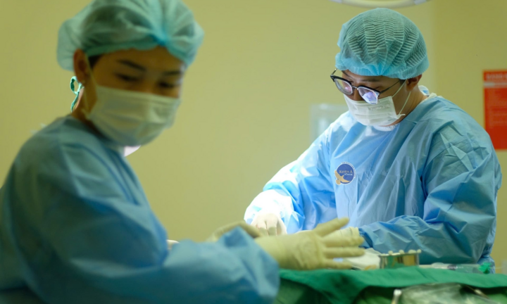 Bé trai 4 tuổi ở TP.HCM gặp tai nạn nghiêm trọng khi chơi tại nhà