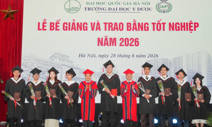 8 sinh viên y dược lọt top 100 thí sinh điểm cao tại kì thi bác sĩ nội trú Trường Đại học Y Hà Nội