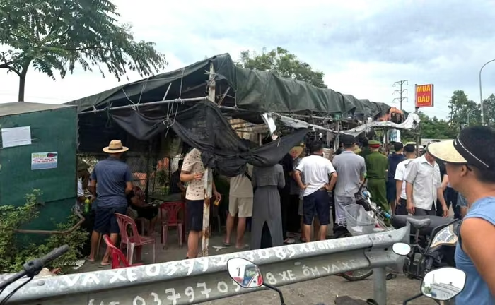 Cháy lán bán hàng ven quốc lộ 5, người đàn ông tử vong thương tâm