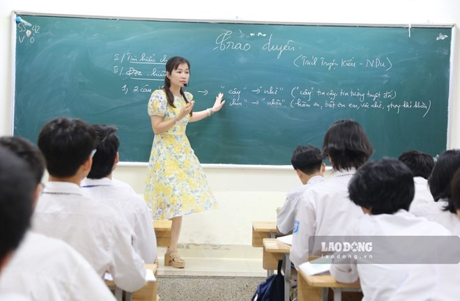 Giáo viên dạy tại trường tư thục có tính vào thời gian giữ hạng hay không?