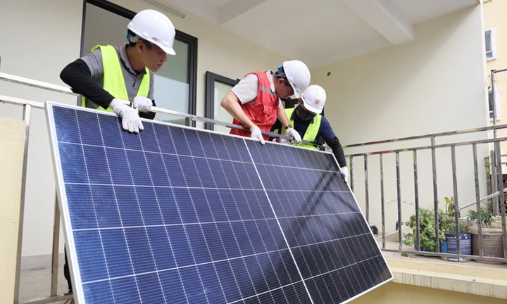 Thị trường 24h: Bộ Công Thương đề nghị các địa phương sớm ban hành cơ chế hỗ trợ người dân lắp điện mặt trời mái nhà