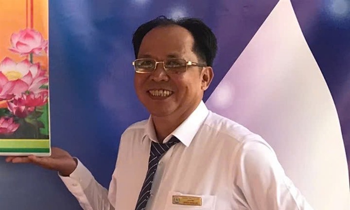 Một thầy giáo trả lại 1,6 tỷ đồng cho người chuyển nhầm ngay trong ngày