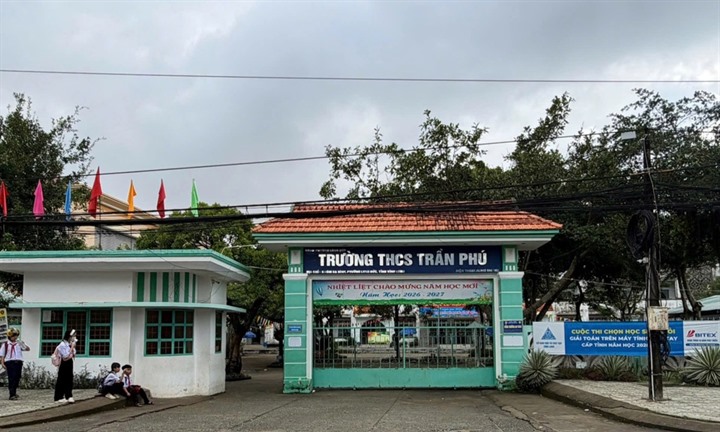 Vụ học sinh lớp 8 bị đánh hội đồng ngay tại cổng trường: Công an vào cuộc