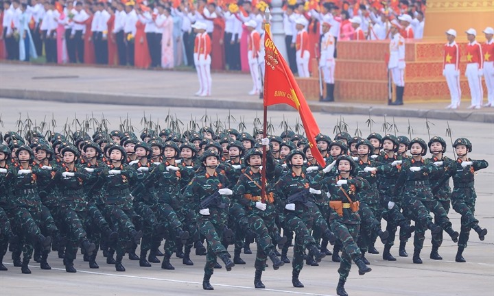 Tổ chức diễu binh, diễu hành tại Quảng trường Ba Đình dịp 100 năm thành lập Đảng