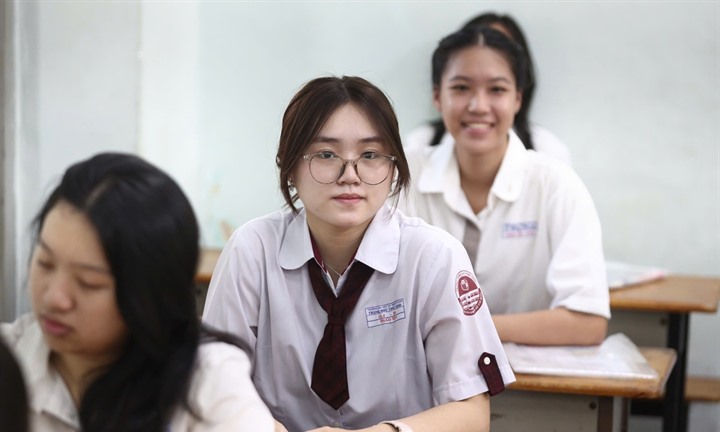 Định hướng kỳ thi tốt nghiệp THPT: Giữ ổn định mô hình, từng bước tiến tới thi trên máy tính