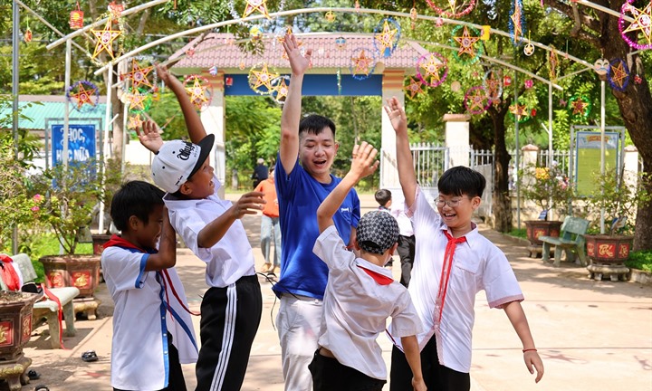 Gần 300.000 sản phẩm dinh dưỡng Vinamilk cùng trẻ em cả nước đón Trung thu