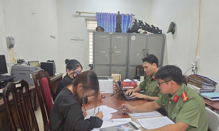 Pháp luật 24h: Lên mạng nói xấu nhau, thiếu nữ 17 tuổi bị xử phạt 6,25 triệu đồng