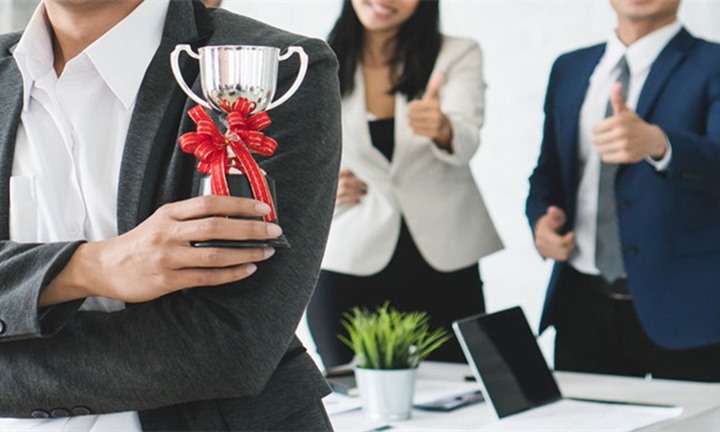 Quy định chi tiết một số điều và biện pháp để tổ chức, hướng dẫn thi hành Luật Thi đua, khen thưởng