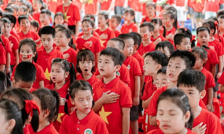 Những chính sách giáo dục có hiệu lực từ tháng 10/2026: 3 trường hợp du học sinh phải đền bù 100% chi phí đào tạo
