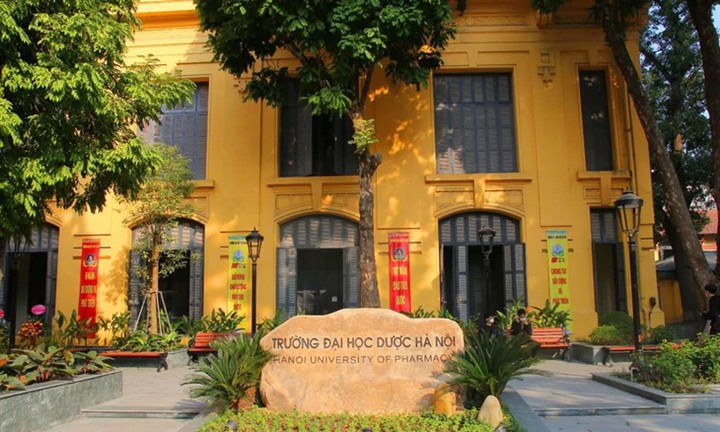 Loạt sinh viên Trường Đại học Dược Hà Nội bị cảnh báo, buộc thôi học, lý do là gì?