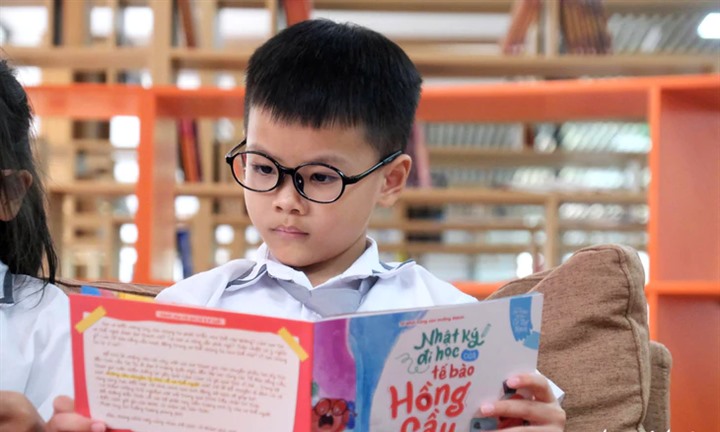 Bộ GD&ĐT chuẩn bị làm bộ sách giáo khoa mới, sử dụng thống nhất toàn quốc từ năm học 2028-2029