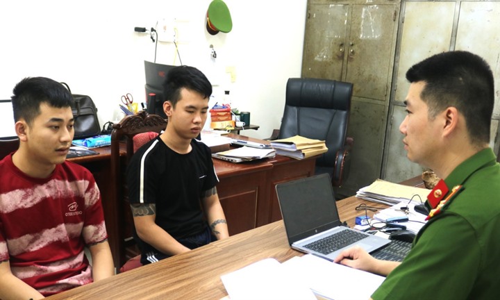 Danh tính hai thanh niên 21 tuổi điều hành nhóm nhận, chuyển hơn 1.000 tỷ đồng tiền đánh bạc