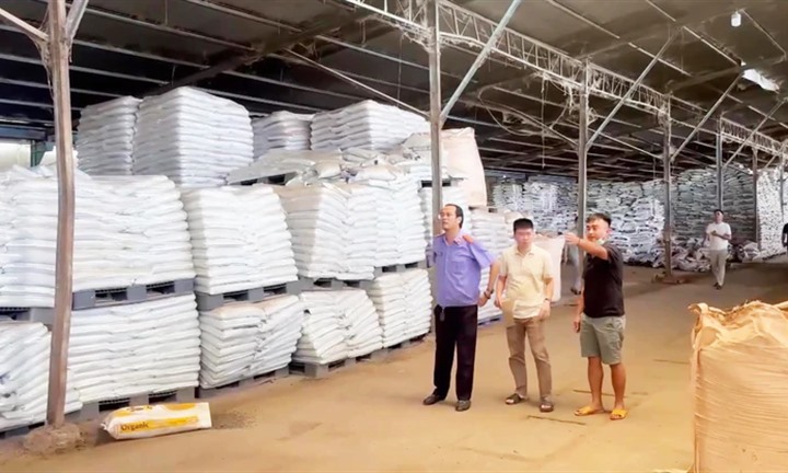 Vụ triệt phá đường dây sản xuất, buôn bán phân bón giả: Người bị hại sẽ được bồi thường khi nào?