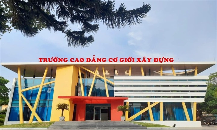 Chuyển giao nguyên trạng 9 cơ sở giáo dục từ Bộ về địa phương quản lý