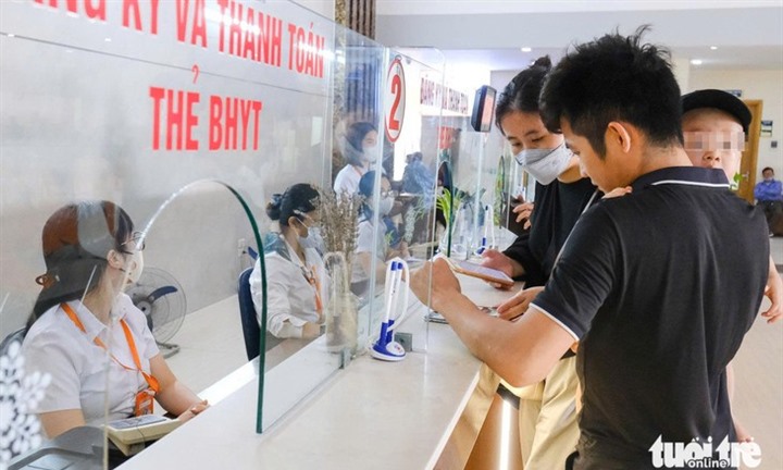 Cha mẹ cùng đưa con đi khám có được cấp 2 giấy nghỉ hưởng BHXH?