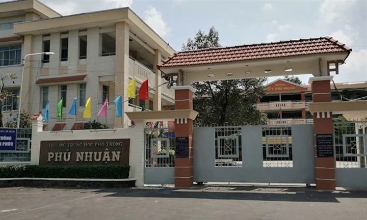 Vụ lớp học 3 ngày không có bảng, giáo viên phải viết lên tường: Hiệu trưởng nêu lý do