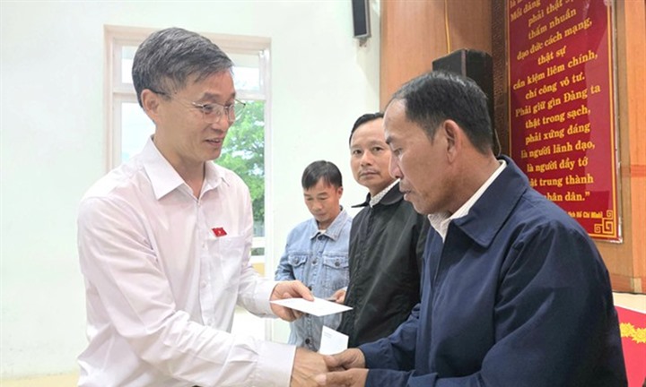 Đại biểu Quốc hội đề nghị giải quyết ngay vướng mắc về chính sách người có công, rà soát nhà xuống cấp vùng quy hoạch
