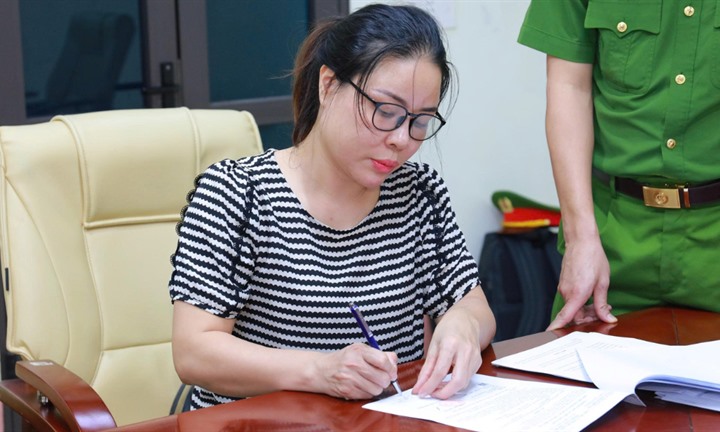 Bắt nguyên kế toán giả chữ ký giám đốc trên 111 hồ sơ, chiếm đoạt hơn 30 tỷ đồng