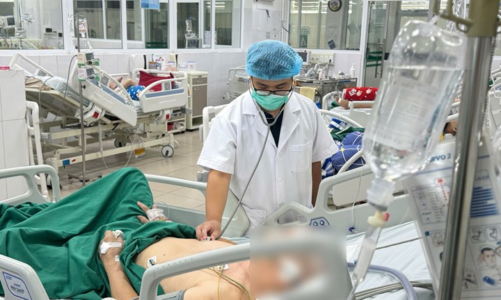 Chỉ sốt 38°C, bệnh nhân cúm A vẫn rơi vào suy hô hấp nặng