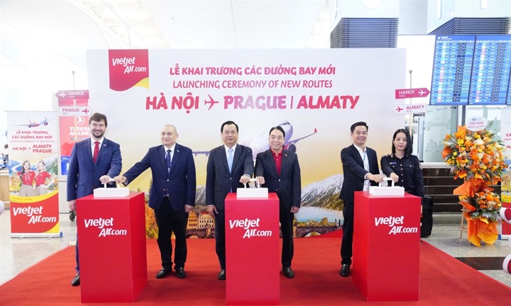 Thêm lựa chọn du ngoạn Kazakhstan và Cộng hòa Séc từ Hà Nội với các đường bay mới của Vietjet