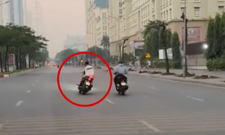 Danh tính cô gái đi SH không đội mũ bảo hiểm, lạng lách, đánh võng trên phố Hà Nội
