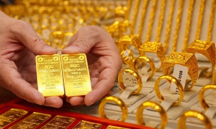 Giá vàng ngày 15/10: SJC, nhẫn trơn 9999 DOJI BTMC Phú Quý đồng loạt giảm rất mạnh