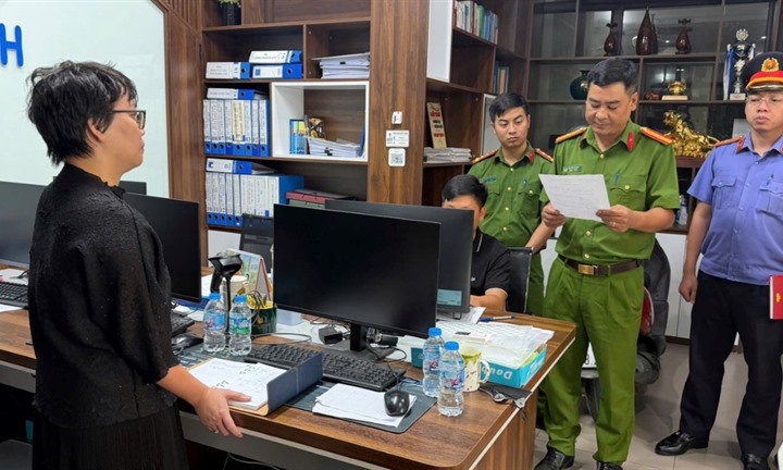 “Phù phép” kết quả quan trắc môi trường từ vượt chuẩn thành đạt chuẩn, 10 bị can bị khởi tố